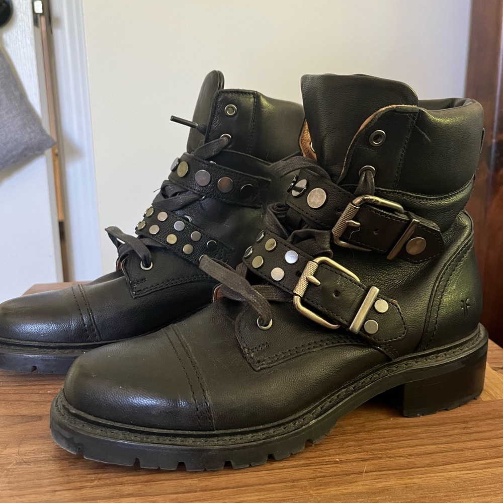 Frye Women's Samatha Stud Hiker Hiking Boot